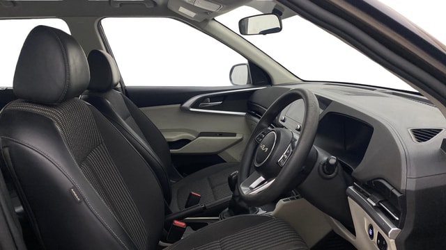 View Kia Carens Image 19 Used Kia Carens Image 19