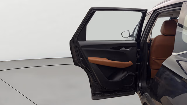 View MG Hector Plus Image 16 Used MG Hector Plus Image 16