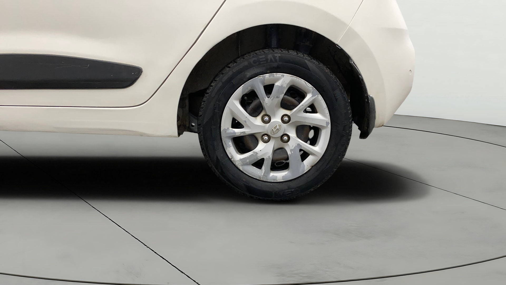 View 2018 Hyundai Grand i10 Sportz 1.2 Kappa Image 11 Used 2018 Hyundai Grand i10 Sportz 1.2 Kappa Image 11