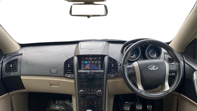 View Mahindra XUV500 Image 32 Used Mahindra XUV500 Image 32
