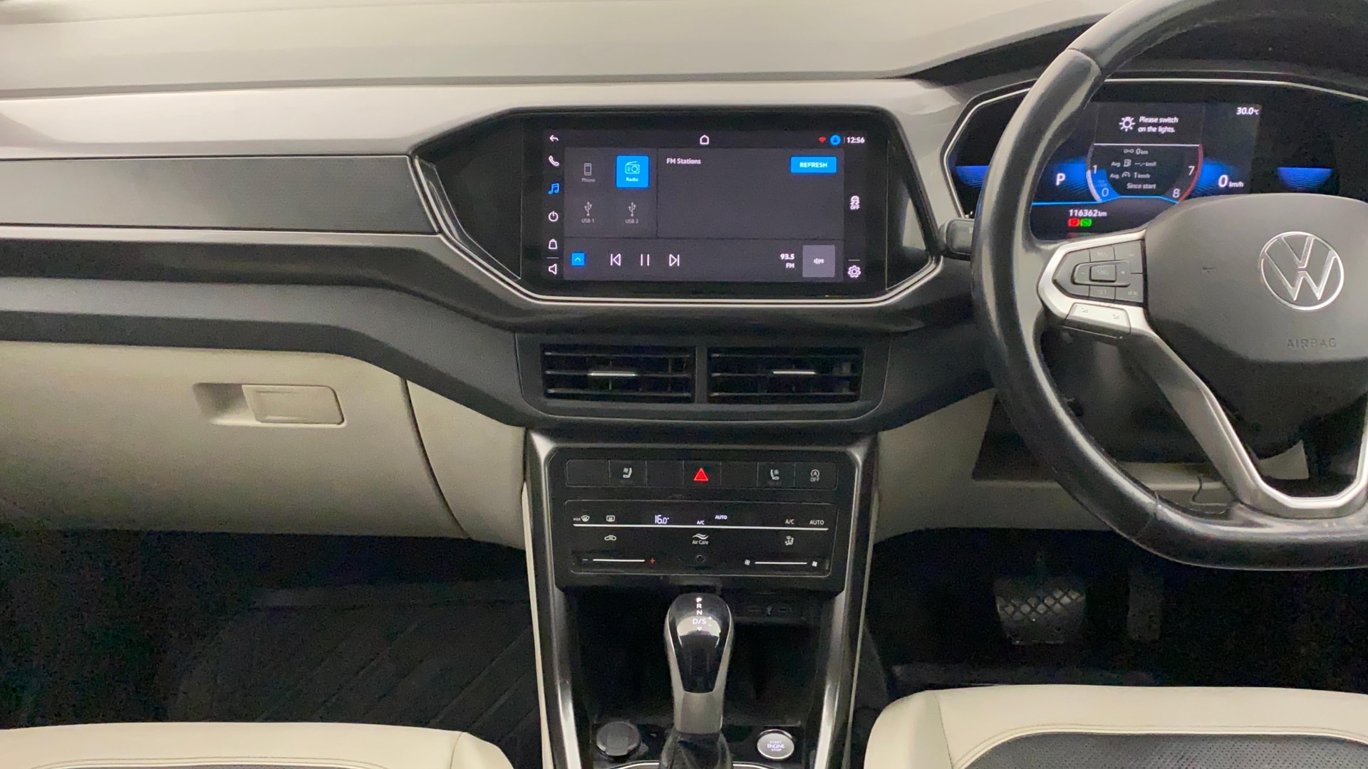 View 2022 Volkswagen Taigun 1.0 TSI Topline AT Image 33 Used 2022 Volkswagen Taigun 1.0 TSI Topline AT Image 33