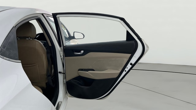 View Hyundai Verna Image 8 Used Hyundai Verna Image 8