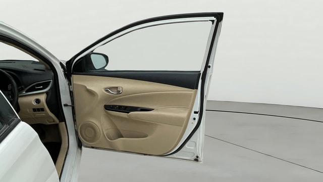 View Toyota Yaris Image 46 Used Toyota Yaris Image 46