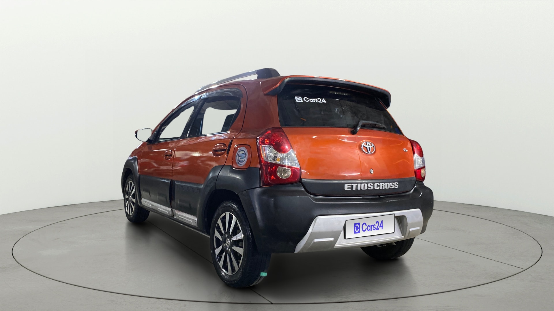View 2018 Toyota Etios Cross 1.2 G Image 2 Used 2018 Toyota Etios Cross 1.2 G Image 2