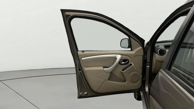 View Nissan Terrano Image 36 Used Nissan Terrano Image 36