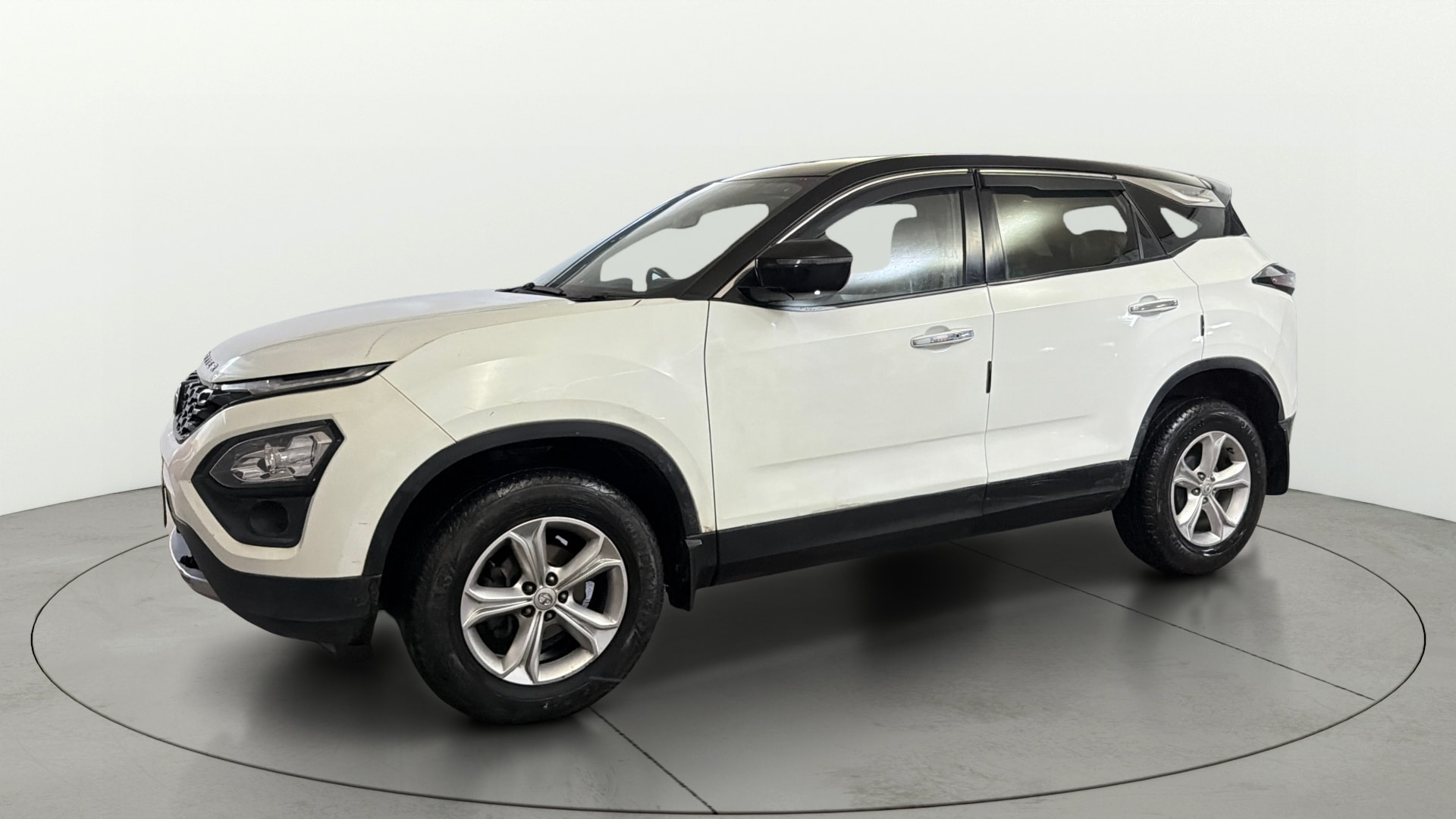 View 2019 Tata Harrier XE Image 37 Used 2019 Tata Harrier XE Image 37