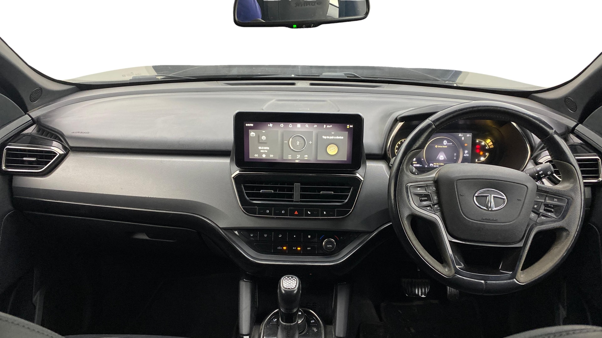 View 2023 Tata Safari XZA Plus Option Dark Image 32 Used 2023 Tata Safari XZA Plus Option Dark Image 32