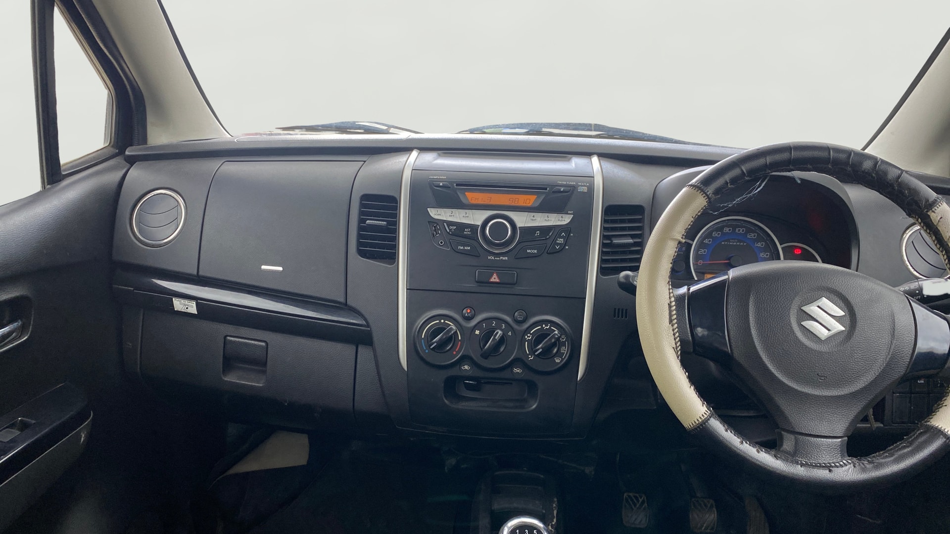Used 2014 Maruti Suzuki Stingray Used 2014 Maruti Suzuki Stingray