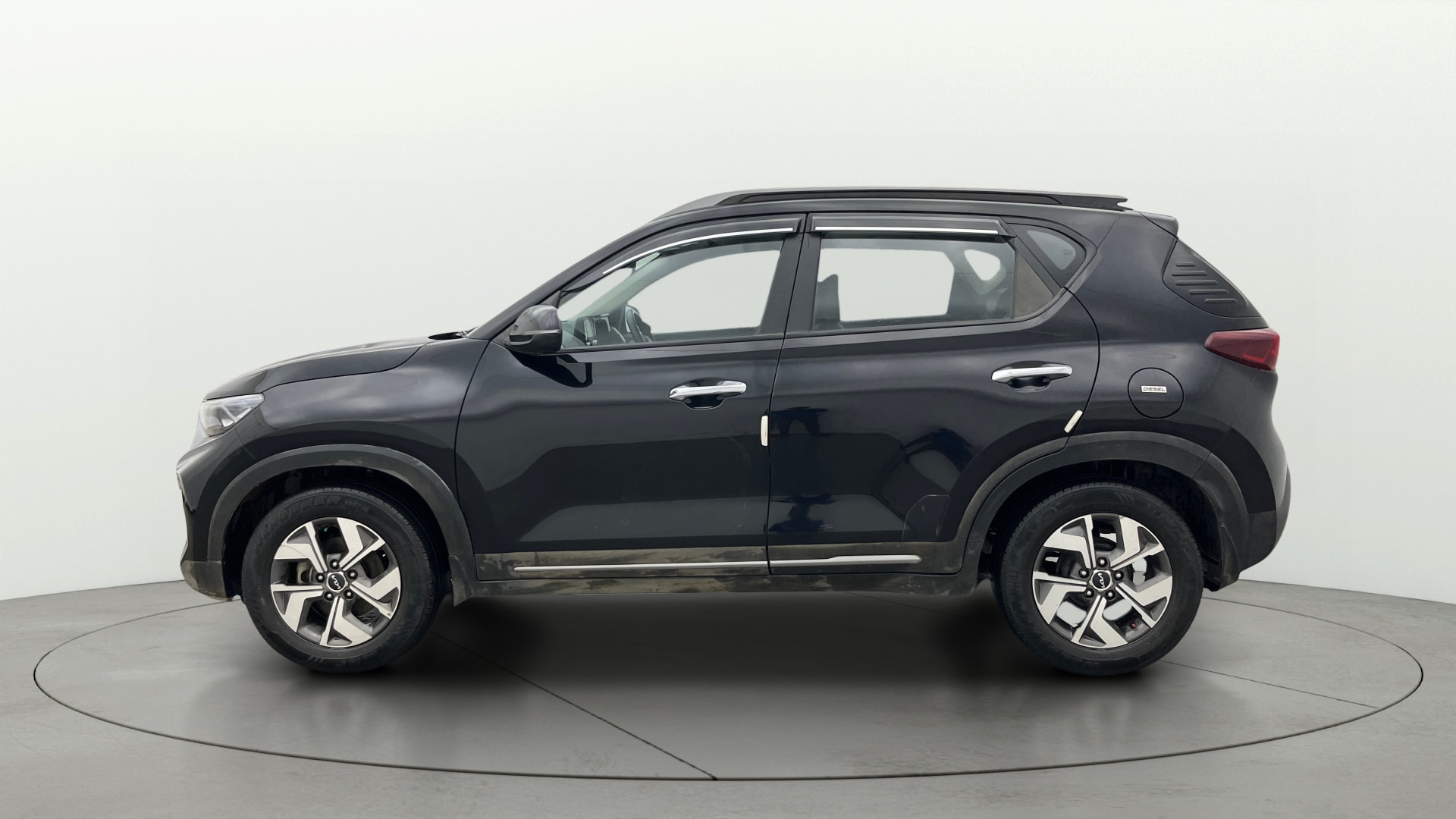 View 2022 Kia Sonet HTX Diesel Image 6 Used 2022 Kia Sonet HTX Diesel Image 6