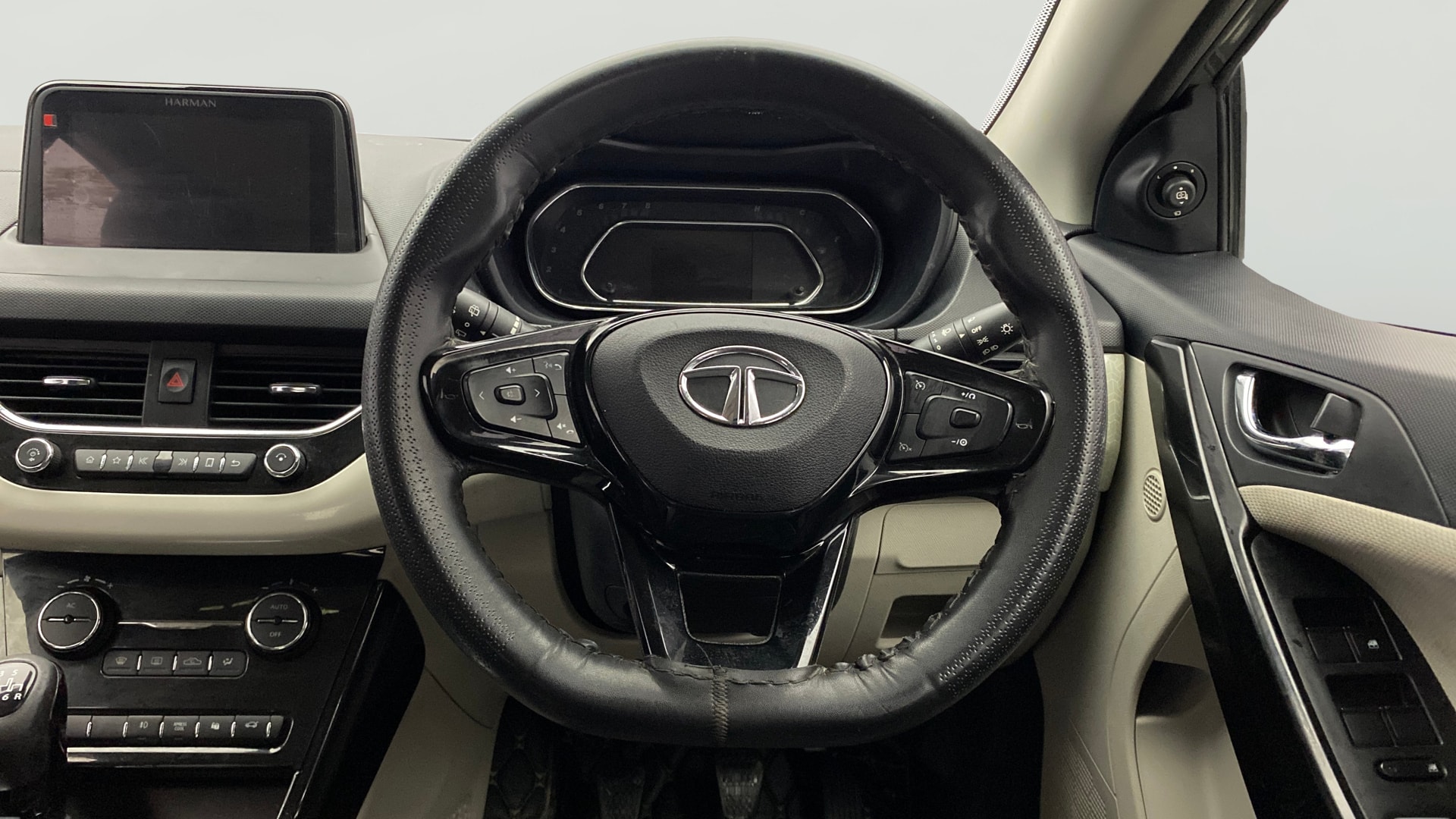 View 2021 Tata Nexon Revotron XE Image 21 Used 2021 Tata Nexon Revotron XE Image 21