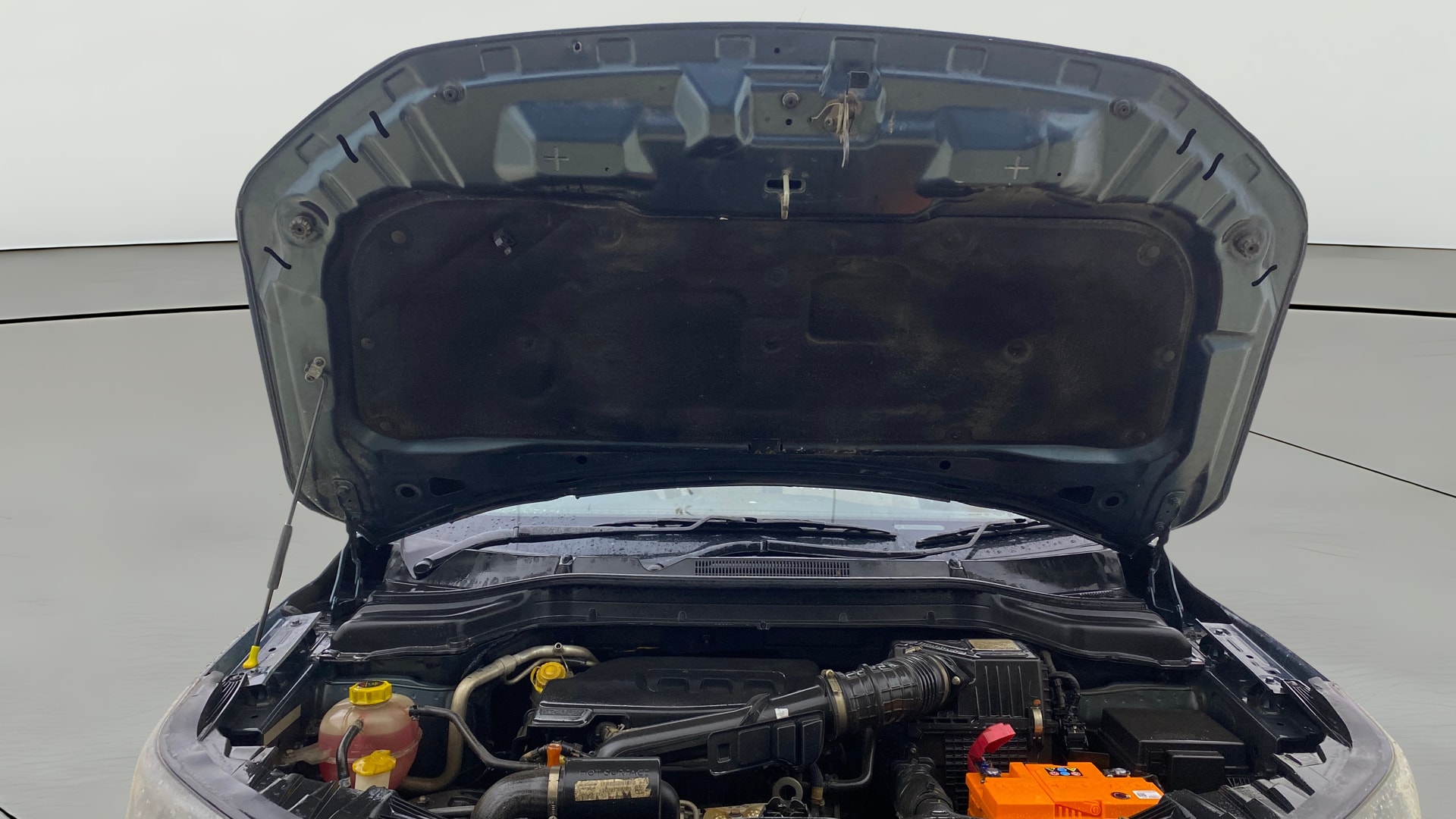 View 2022 Mahindra XUV300 W4 Petrol BS IV Image 32 Used 2022 Mahindra XUV300 W4 Petrol BS IV Image 32