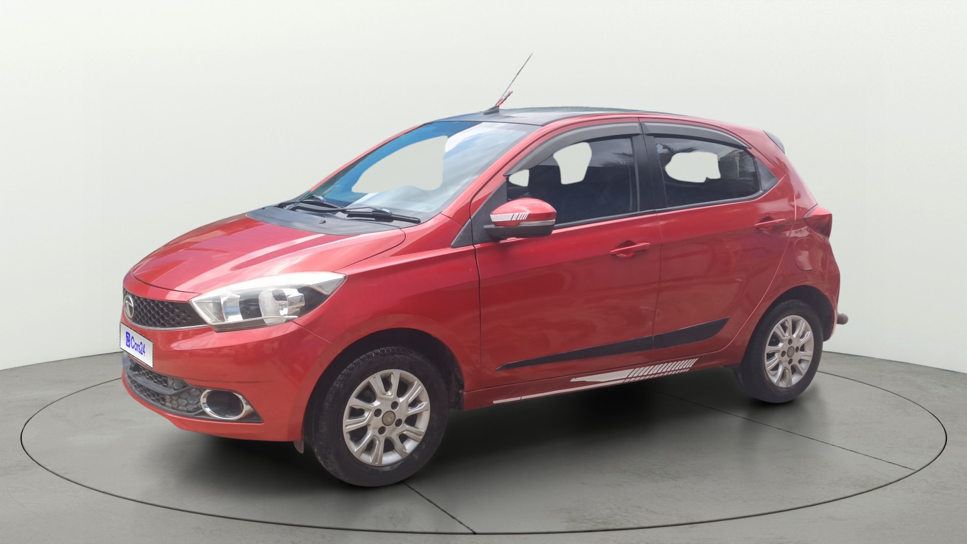 View 2018 Tata Tiago Revotorq XB Image 35 Used 2018 Tata Tiago Revotorq XB Image 35