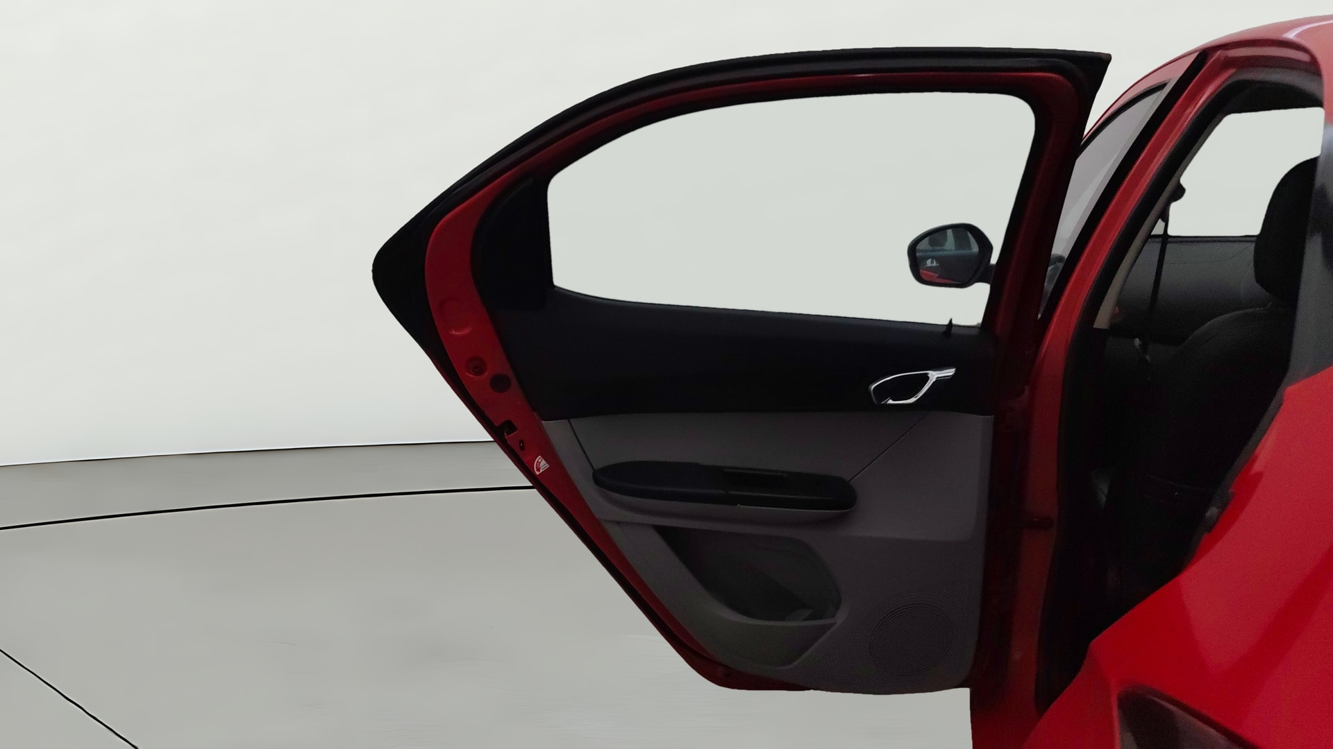 View 2020 Tata Tiago Revotorq XB Image 22 Used 2020 Tata Tiago Revotorq XB Image 22