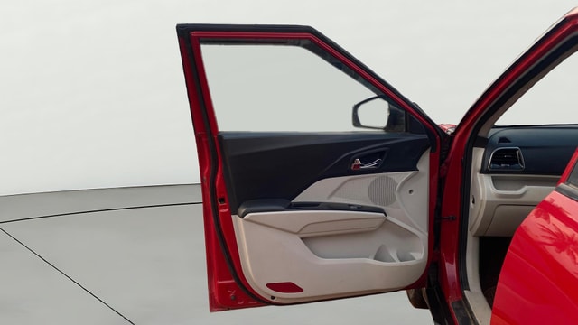 View Mahindra XUV300 Image 39 Used Mahindra XUV300 Image 39