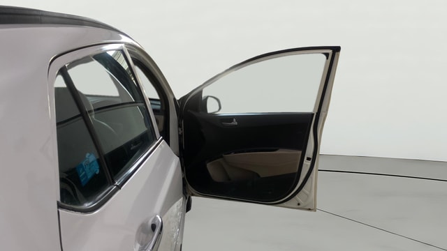 View Hyundai Grand i10 Image 44 Used Hyundai Grand i10 Image 44