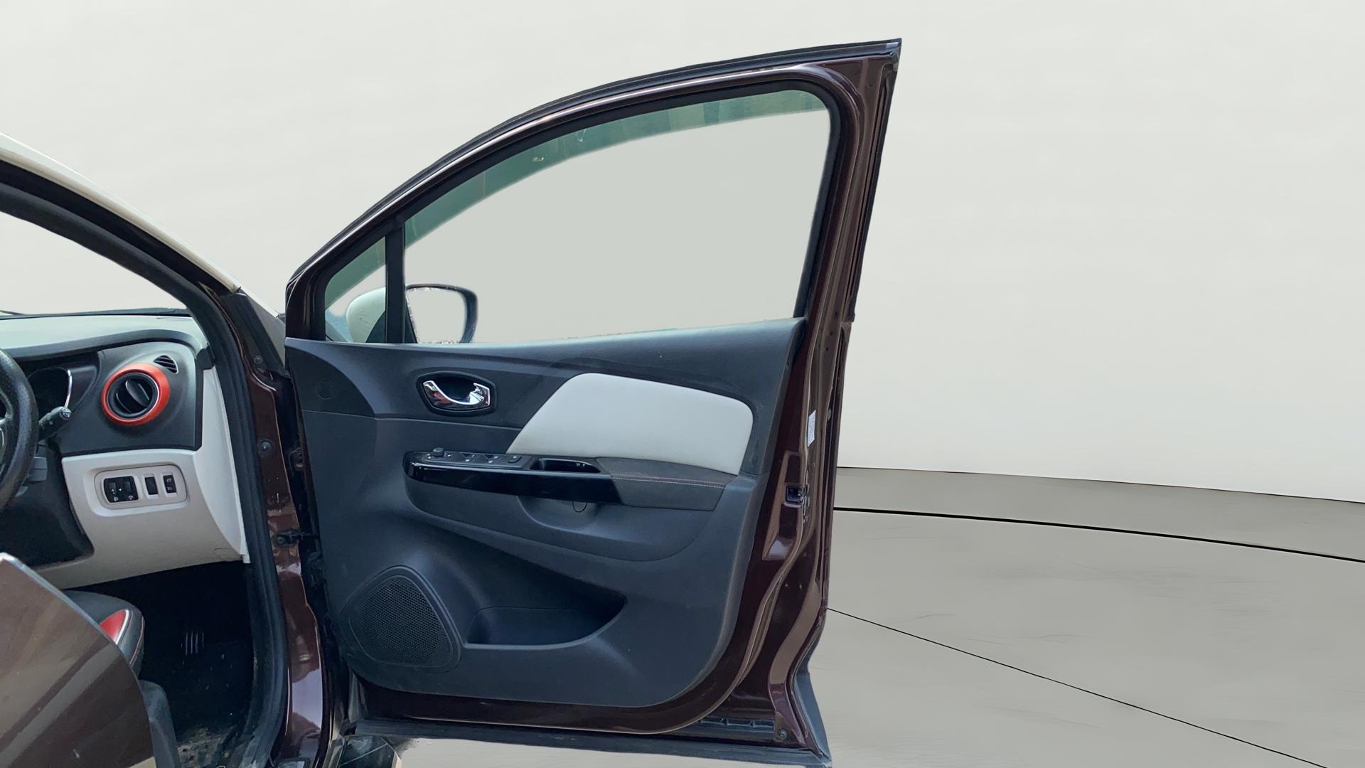 View 2019 Renault Captur RXT Mono Petrol Image 46 Used 2019 Renault Captur RXT Mono Petrol Image 46