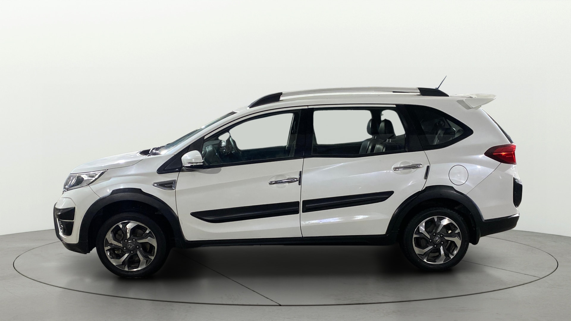 View 2017 Honda BR-V E Diesel Image 5 Used 2017 Honda BR-V E Diesel Image 5
