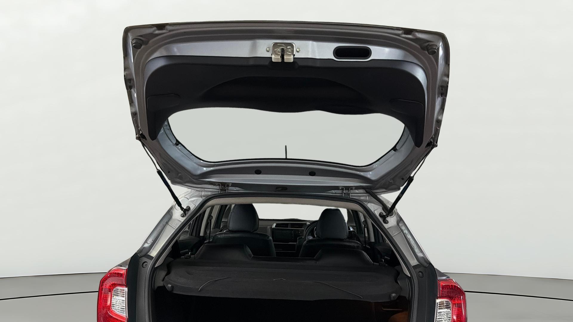 View 2019 Honda WR-V S MT Diesel Edge Edition Image 16 Used 2019 Honda WR-V S MT Diesel Edge Edition Image 16
