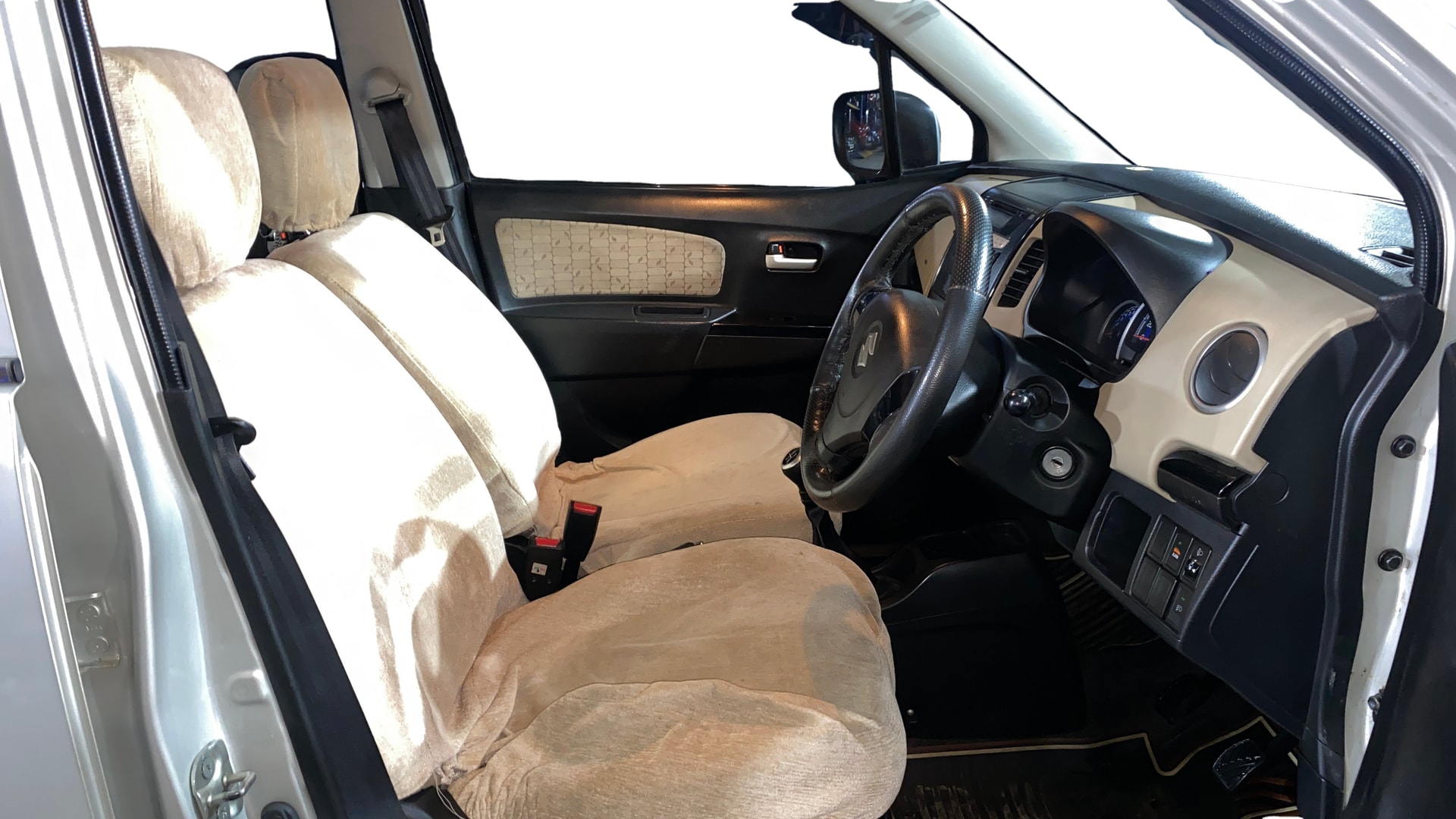 View 2018 Maruti Suzuki 1000 Base Variant Image 25 Used 2018 Maruti Suzuki 1000 Base Variant Image 25