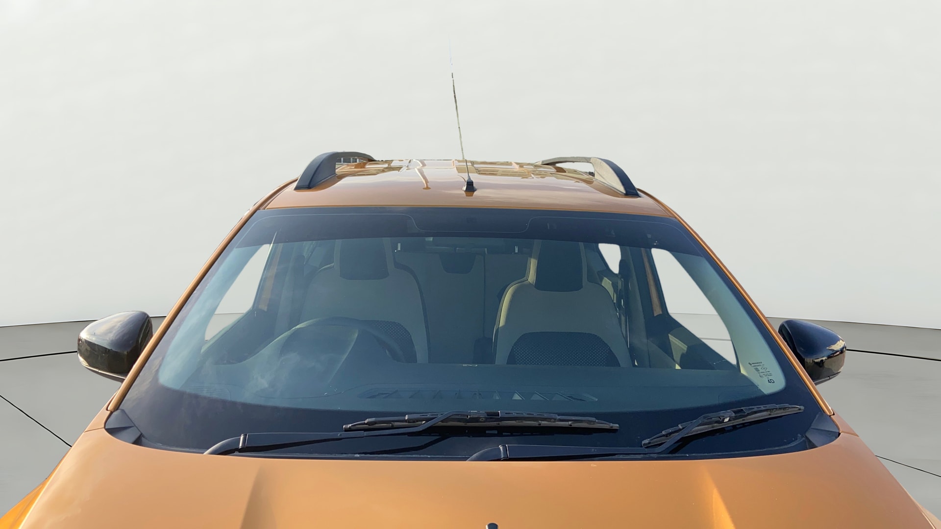 View 2022 Renault Triber RXZ AMT Image 31 Used 2022 Renault Triber RXZ AMT Image 31