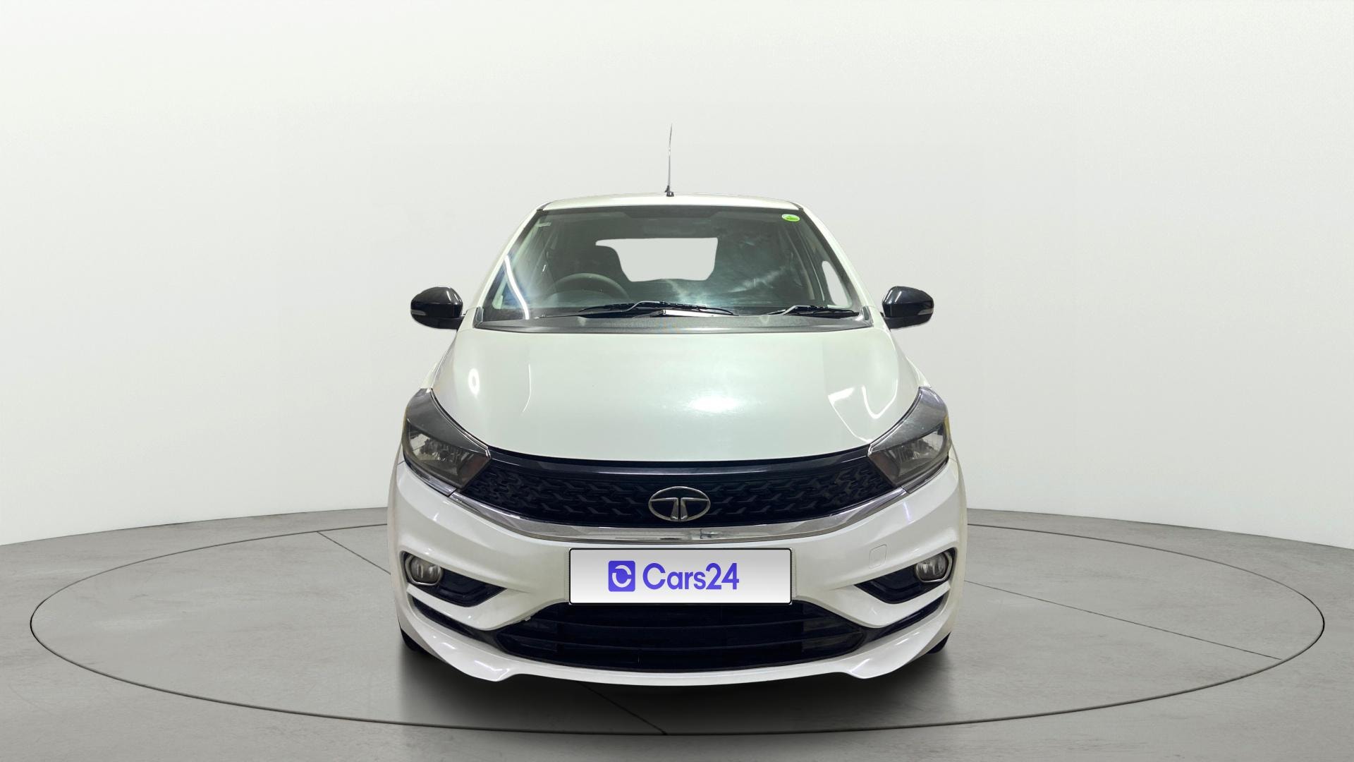 View 2020 Tata Tiago Revotorq XB Image 1 Used 2020 Tata Tiago Revotorq XB Image 1