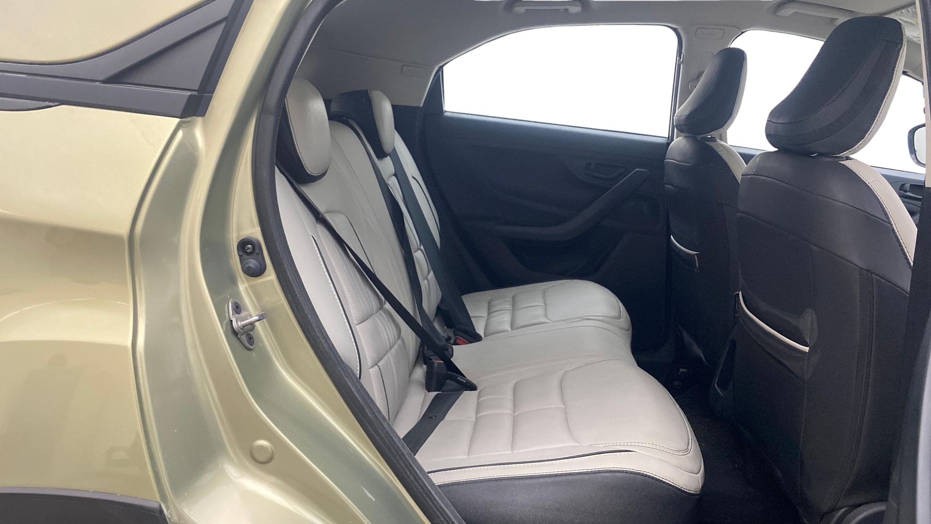 View 2025 Tata Nexon Revotron XE Image 30 Used 2025 Tata Nexon Revotron XE Image 30