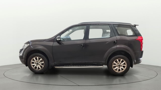 View Mahindra XUV500 Image 27 Used Mahindra XUV500 Image 27