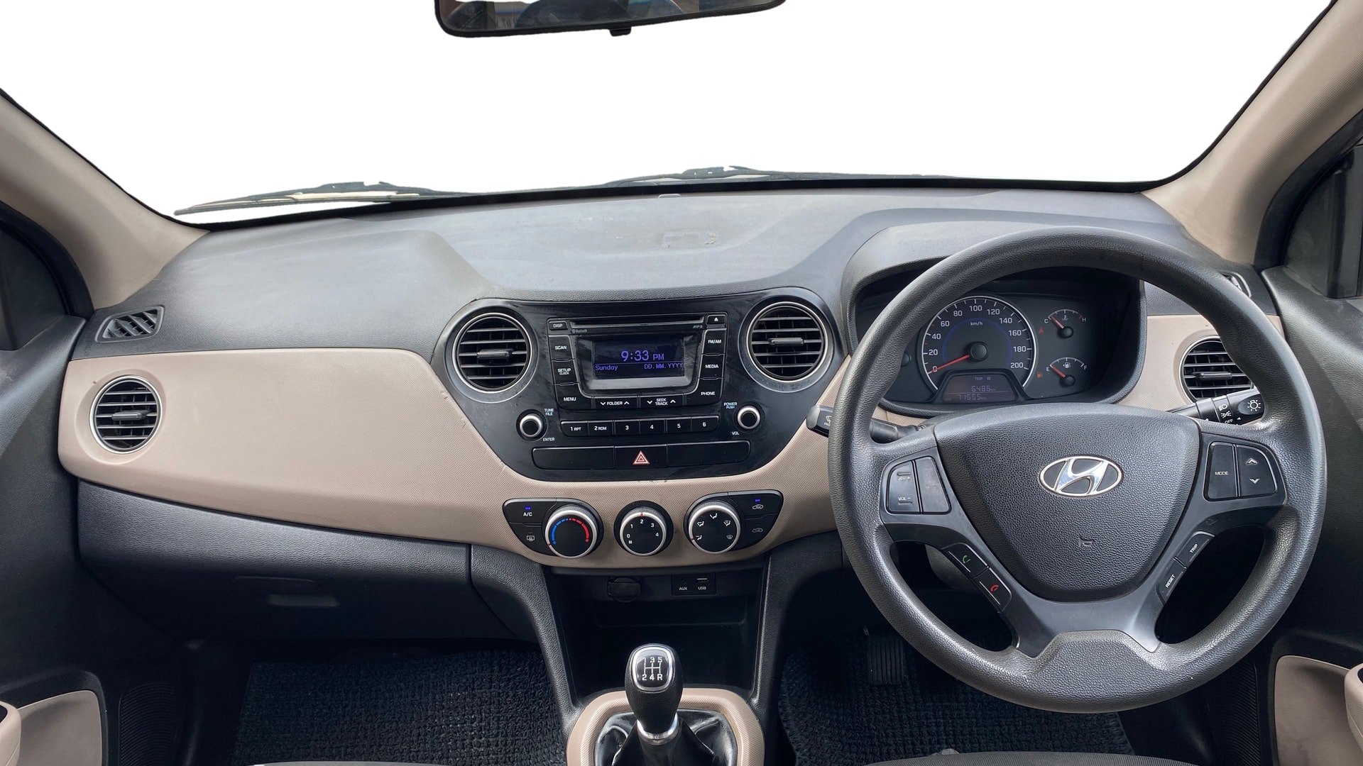 View 2015 Hyundai Grand i10 Sportz 1.2 Kappa Image 15 Used 2015 Hyundai Grand i10 Sportz 1.2 Kappa Image 15