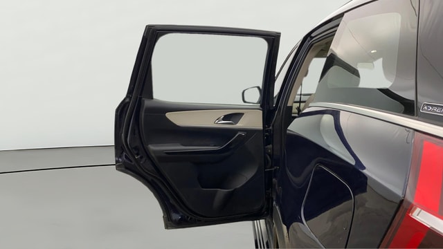 View Mahindra XUV700 Image 16 Used Mahindra XUV700 Image 16