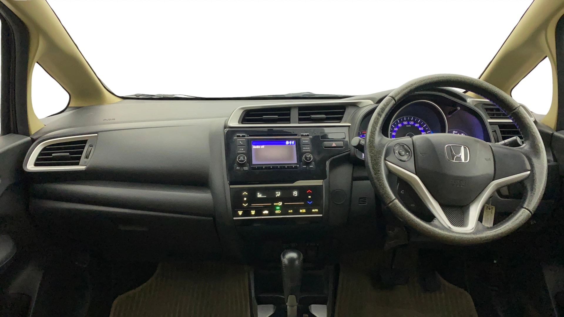 View 2016 Honda Jazz E MT Diesel Image 15 Used 2016 Honda Jazz E MT Diesel Image 15