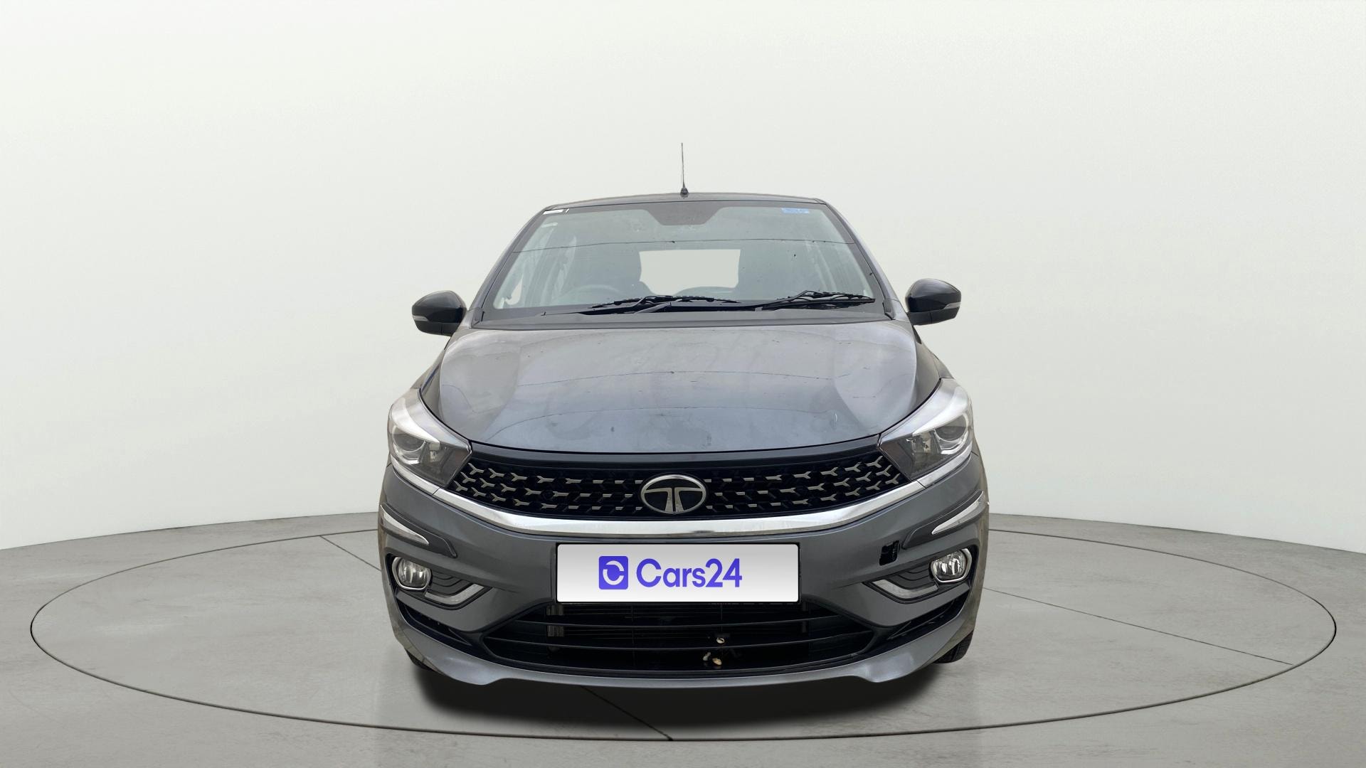 View 2024 Tata Tiago Revotorq XB Image 1 Used 2024 Tata Tiago Revotorq XB Image 1