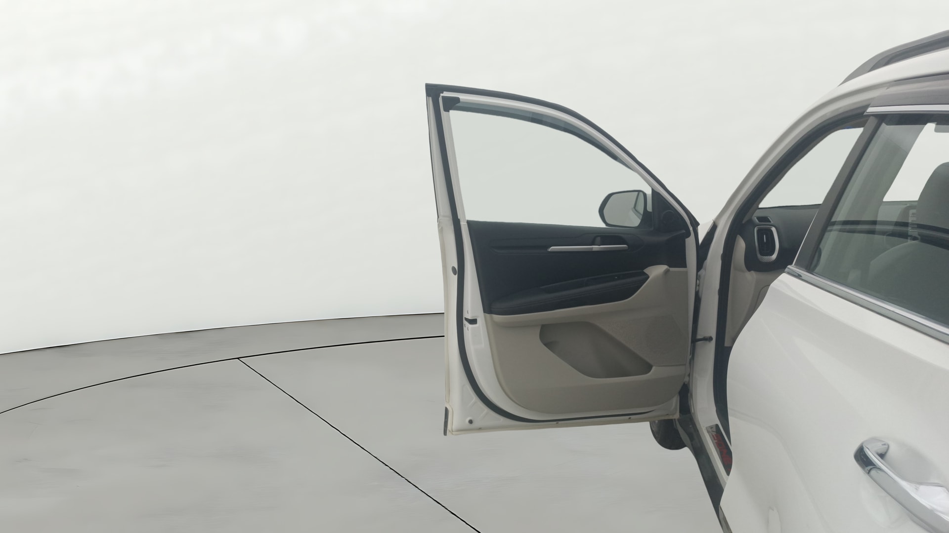 View 2023 Kia Sonet HTX DCT Petrol Image 38 Used 2023 Kia Sonet HTX DCT Petrol Image 38