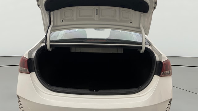 View Hyundai Verna Image 40 Used Hyundai Verna Image 40