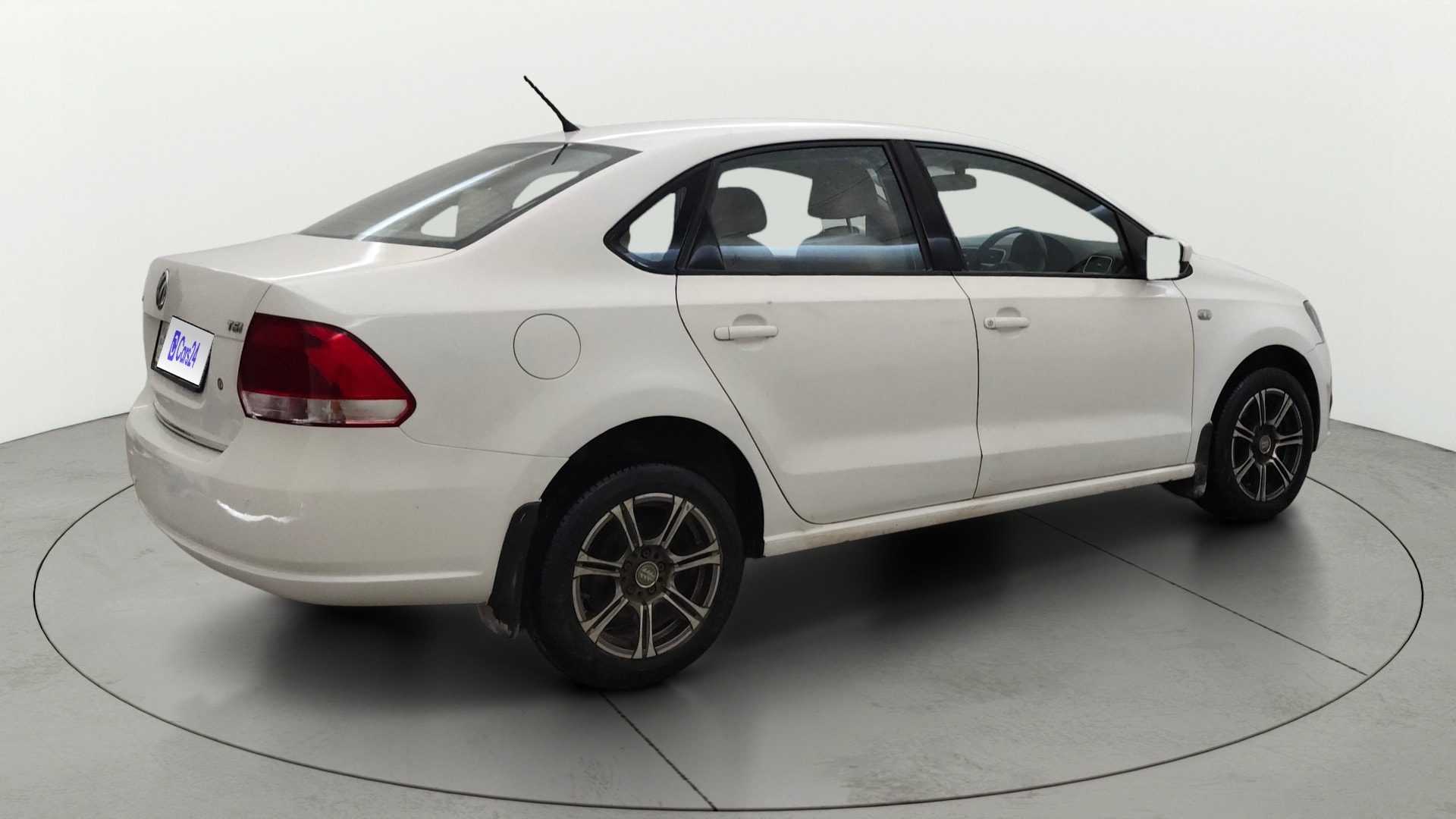 View 2015 Volkswagen Vento DSG Image 41 Used 2015 Volkswagen Vento DSG Image 41