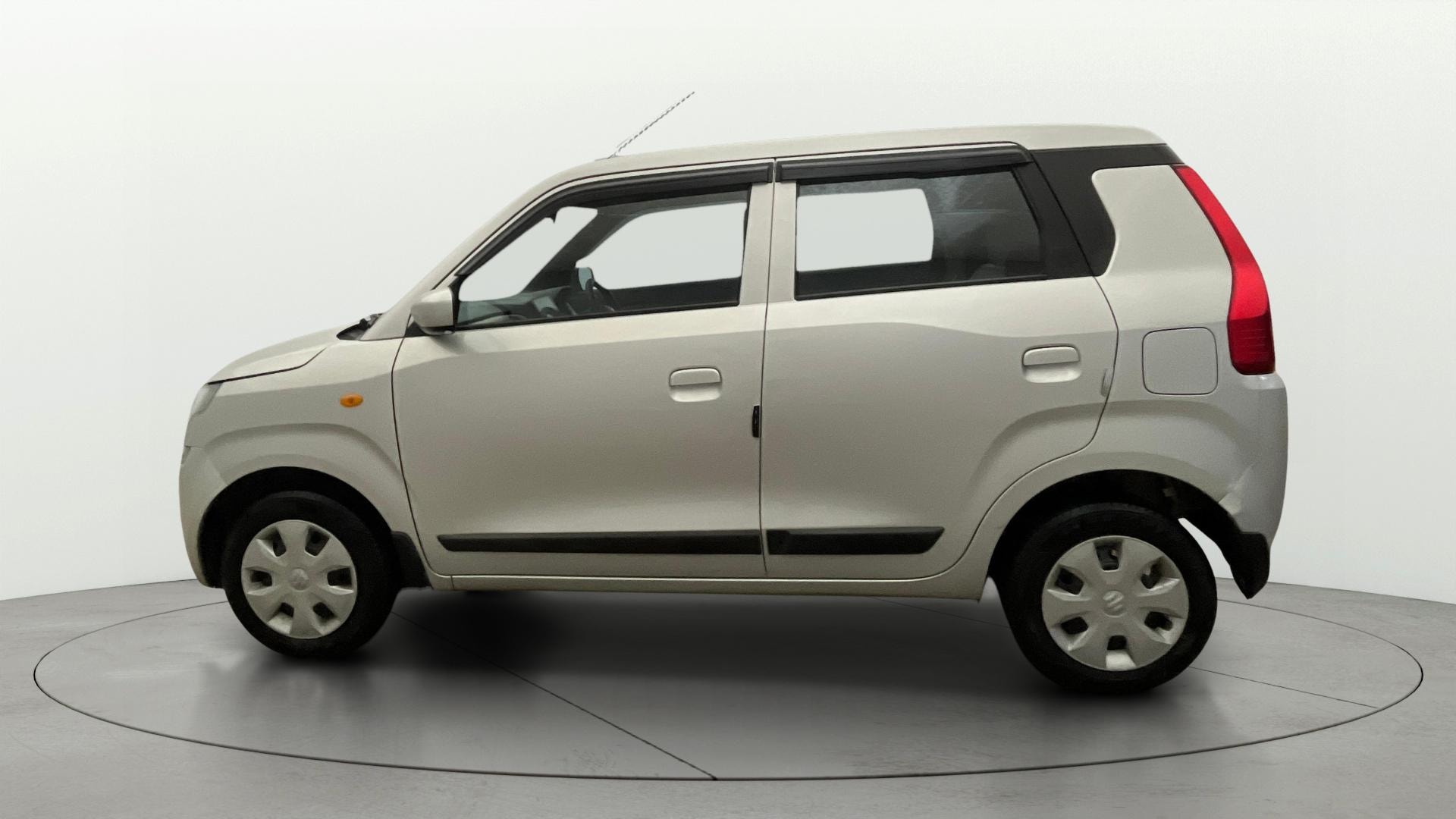 View 2024 Maruti Suzuki 1000 Base Variant Image 25 Used 2024 Maruti Suzuki 1000 Base Variant Image 25
