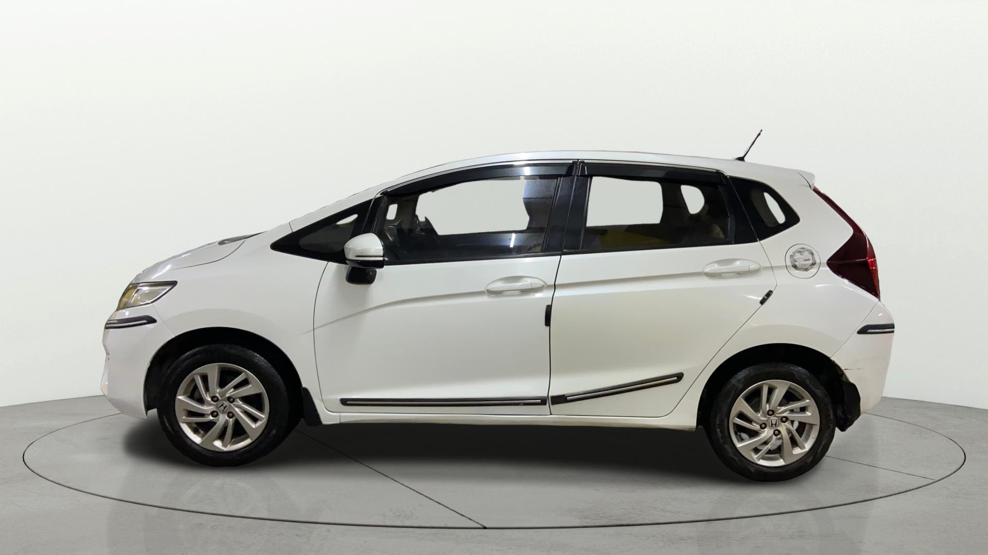 View 2018 Honda Jazz E MT Diesel Image 26 Used 2018 Honda Jazz E MT Diesel Image 26