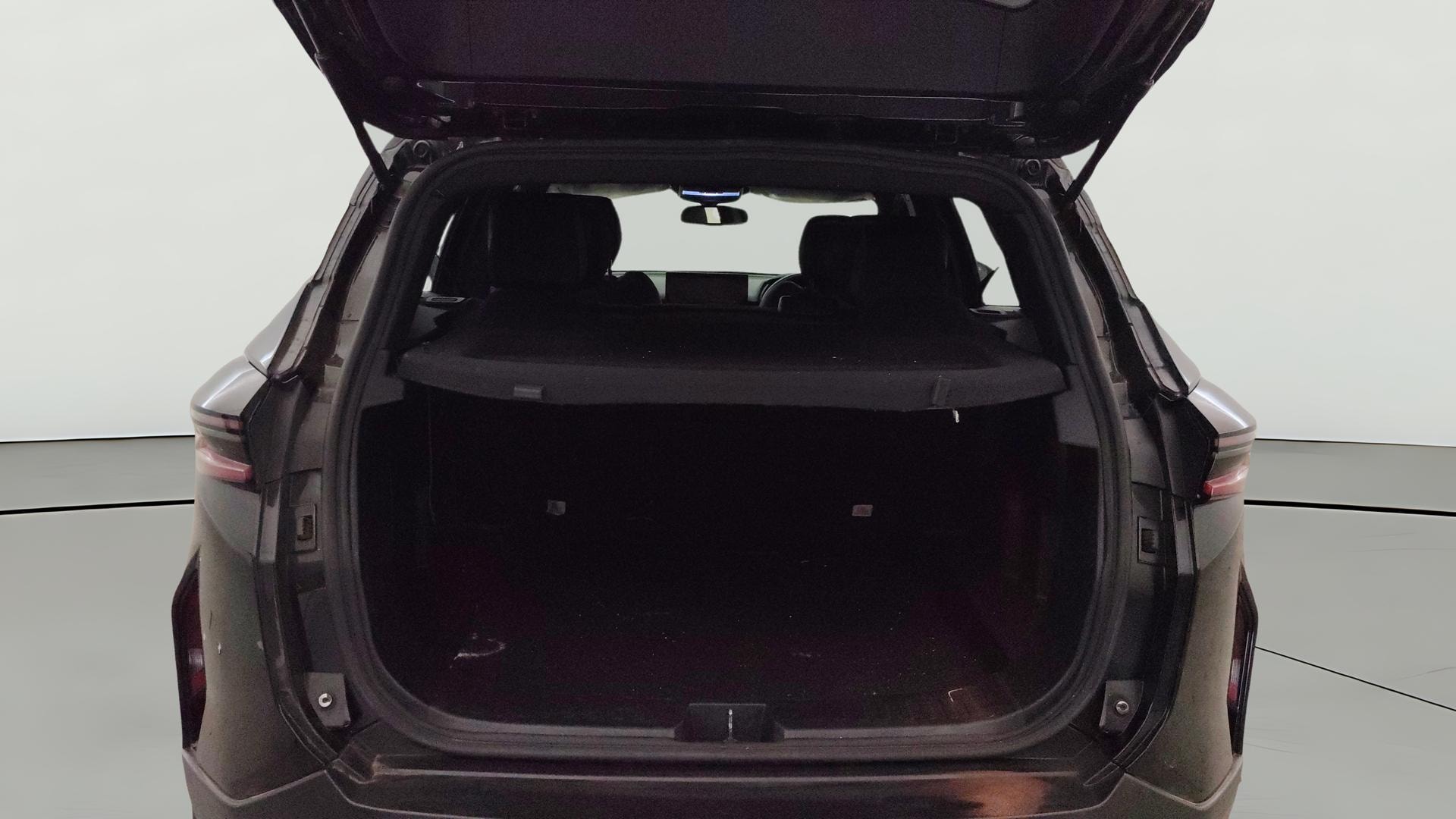View 2024 Tata Harrier XE Image 40 Used 2024 Tata Harrier XE Image 40