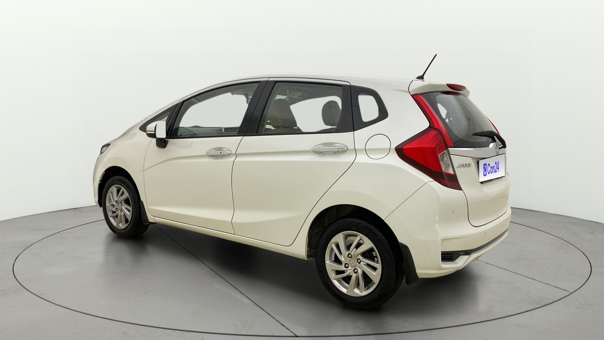 View 2022 Honda Jazz E MT Diesel Image 2 Used 2022 Honda Jazz E MT Diesel Image 2