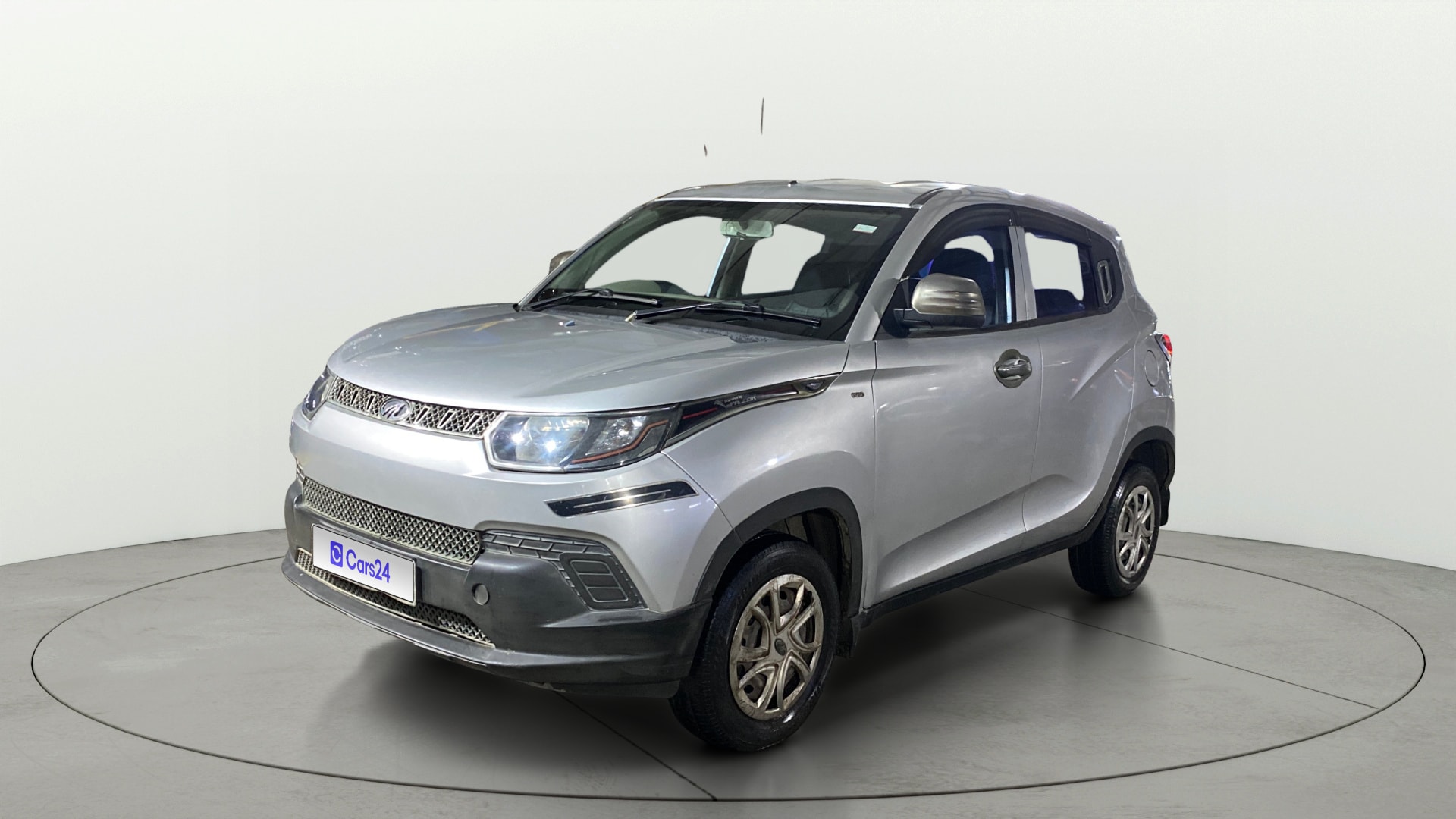 View 2016 Mahindra KUV100 K4 Plus Petrol 6 Seater BS IV Image 34 Used 2016 Mahindra KUV100 K4 Plus Petrol 6 Seater BS IV Image 34