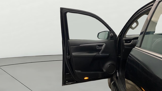 View Toyota Fortuner Image 33 Used Toyota Fortuner Image 33