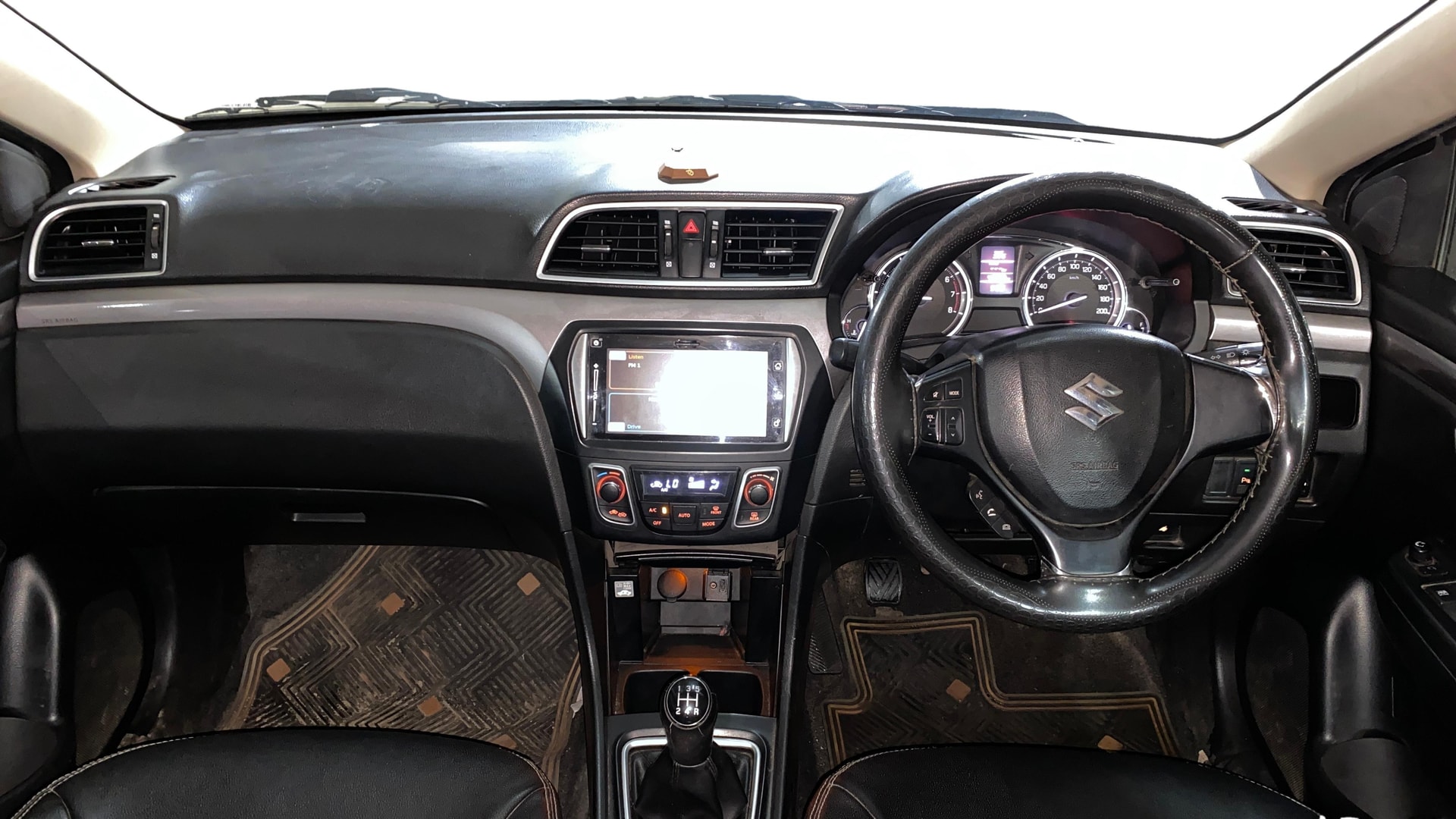 View 2018 Maruti Suzuki 1000 Base Variant Image 15 Used 2018 Maruti Suzuki 1000 Base Variant Image 15