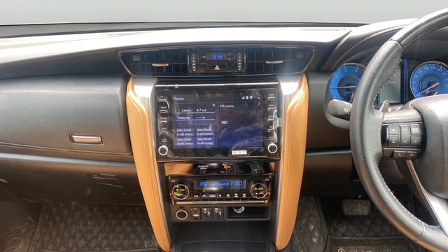View Toyota Fortuner Image 19 Used Toyota Fortuner Image 19