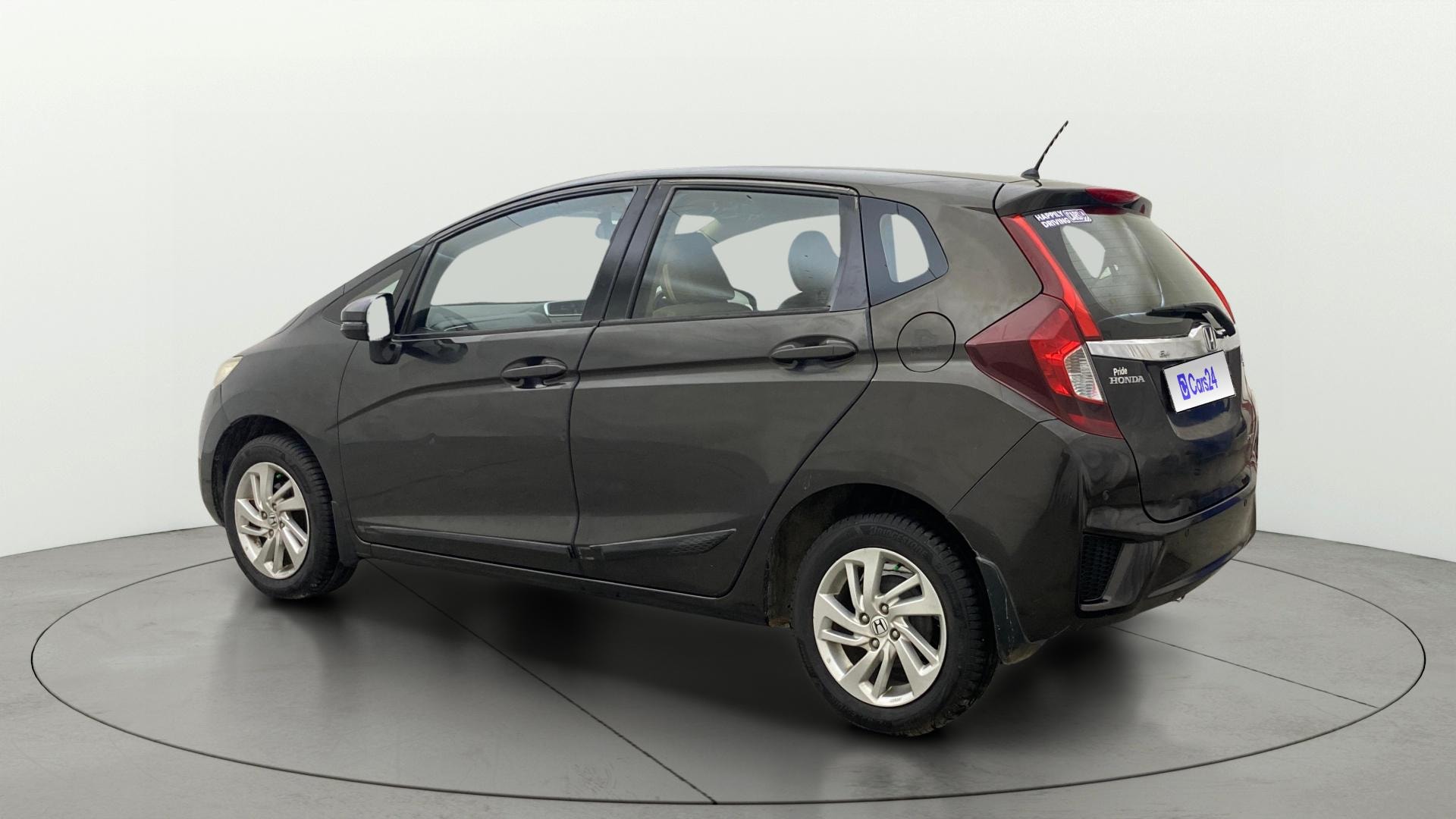 View 2016 Honda Jazz E MT Diesel Image 2 Used 2016 Honda Jazz E MT Diesel Image 2