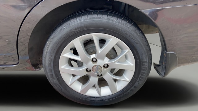 View Nissan Sunny Image 11 Used Nissan Sunny Image 11
