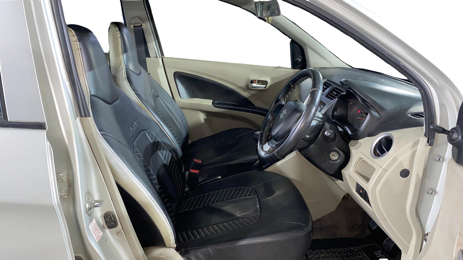 View 2016 Maruti Suzuki 1000 Base Variant Image 25 Used 2016 Maruti Suzuki 1000 Base Variant Image 25