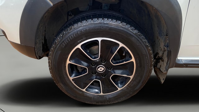View Renault Duster Image 34 Used Renault Duster Image 34