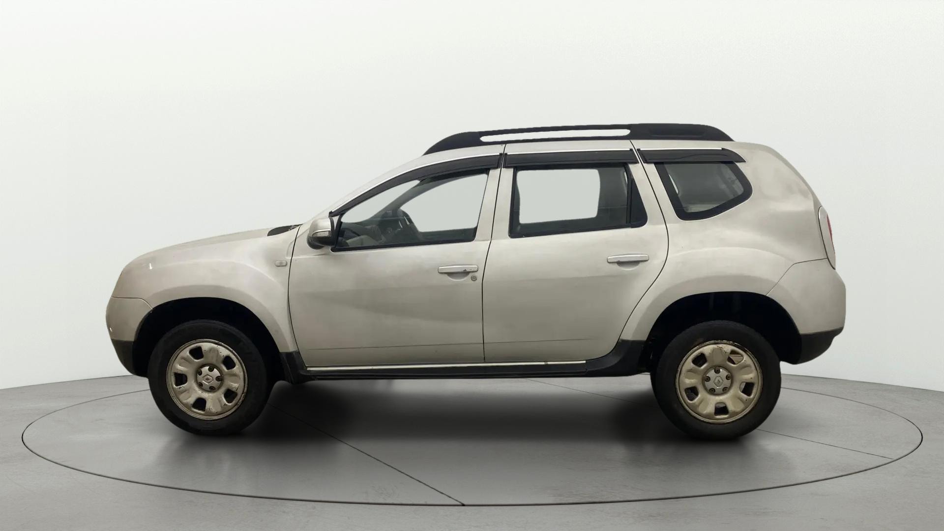 View 2015 Renault Duster Diesel 85PS STD Image 5 Used 2015 Renault Duster Diesel 85PS STD Image 5