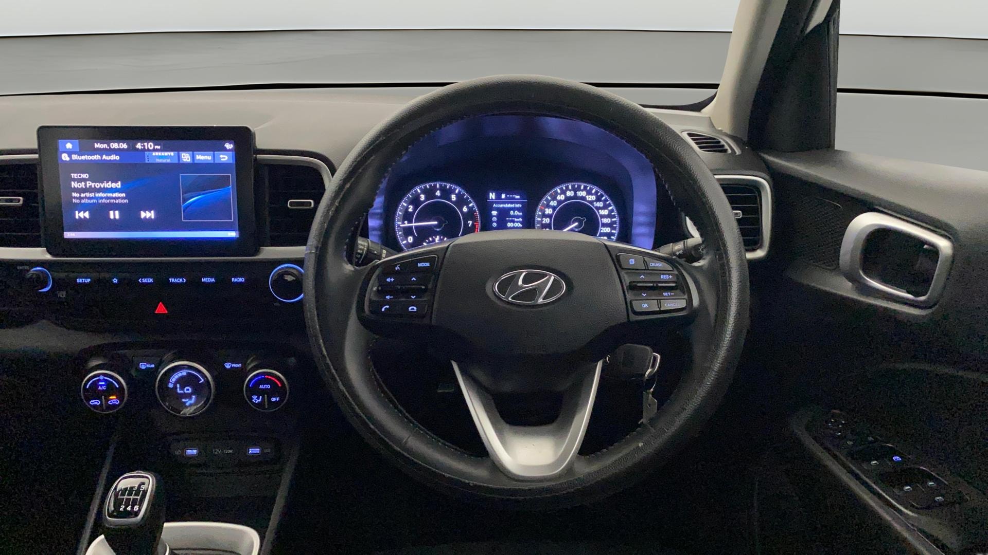 View 2022 Hyundai Venue SX 1.0 iMT Petrol Image 21 Used 2022 Hyundai Venue SX 1.0 iMT Petrol Image 21