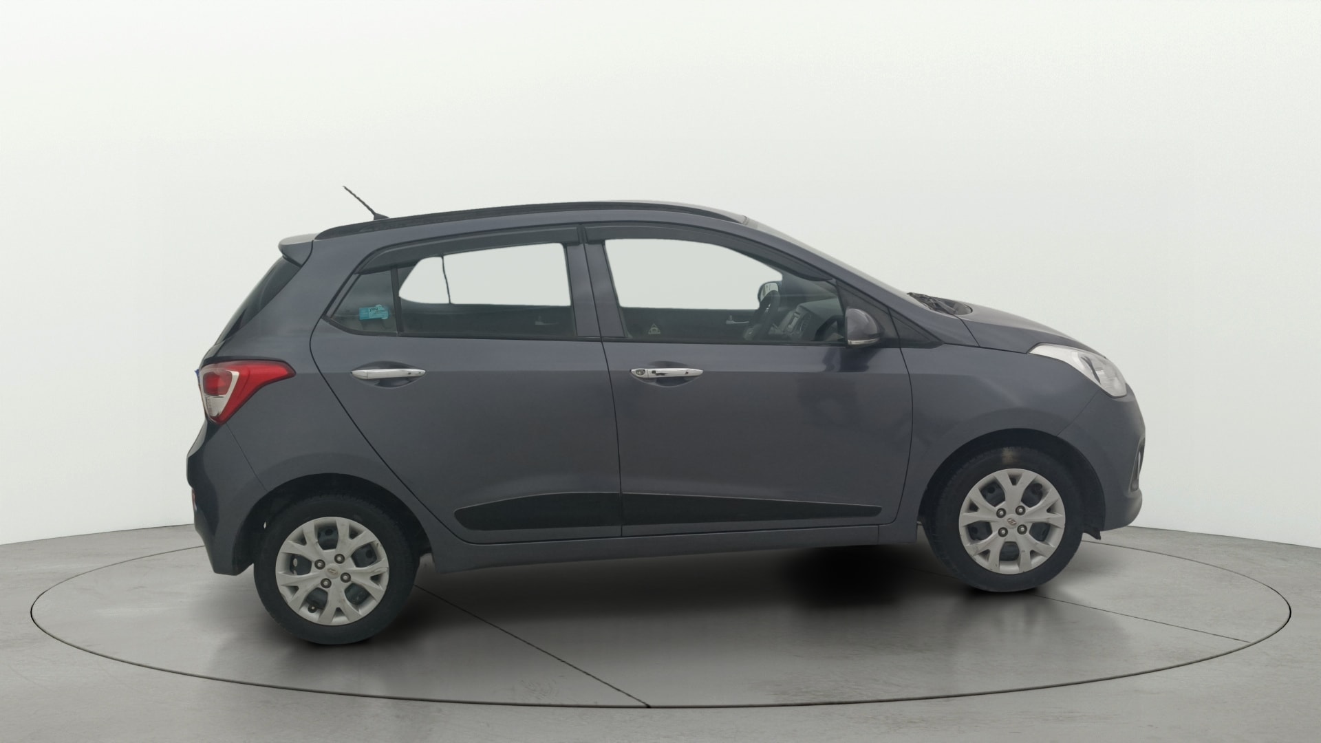 View 2015 Hyundai Grand i10 Sportz 1.2 Kappa Image 8 Used 2015 Hyundai Grand i10 Sportz 1.2 Kappa Image 8