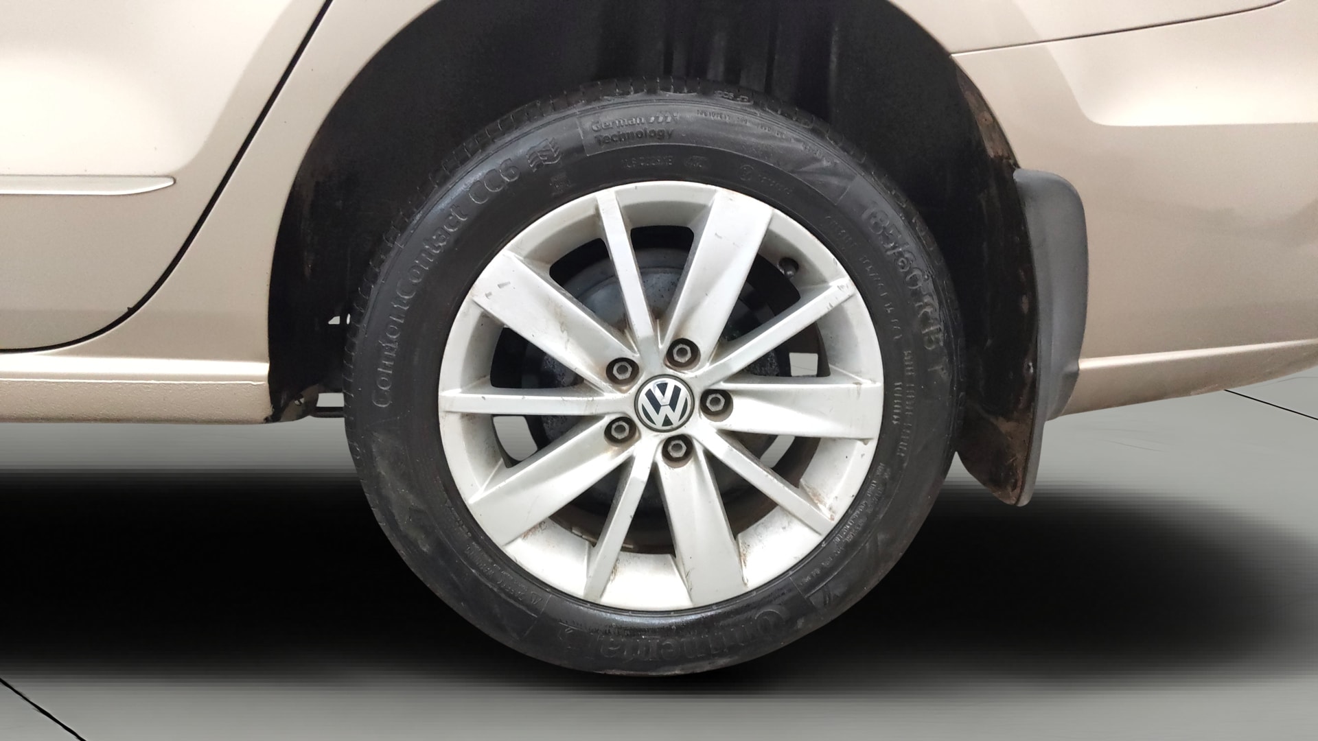 View 2017 Volkswagen Vento 1.2 L TSI Comfortline Petrol AT Image 11 Used 2017 Volkswagen Vento 1.2 L TSI Comfortline Petrol AT Image 11